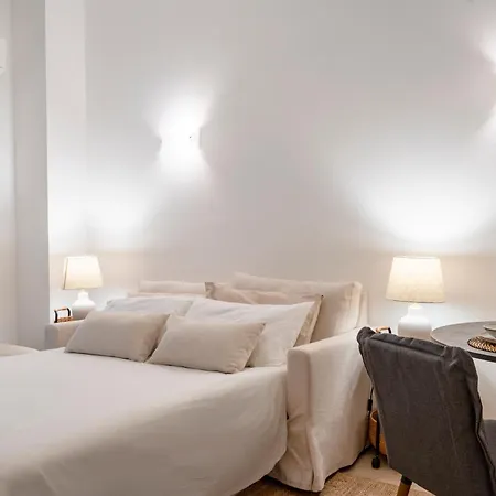 Luxury In Center Apartment *