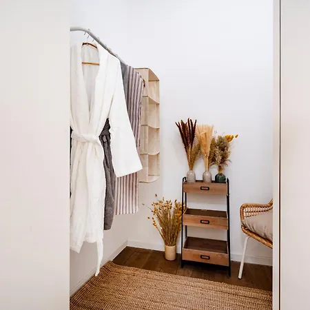 Luxury In Center Apartment